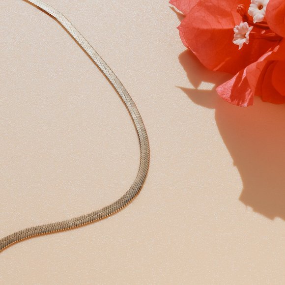 Uh Huh Honey Necklace - Picture 3 of 3